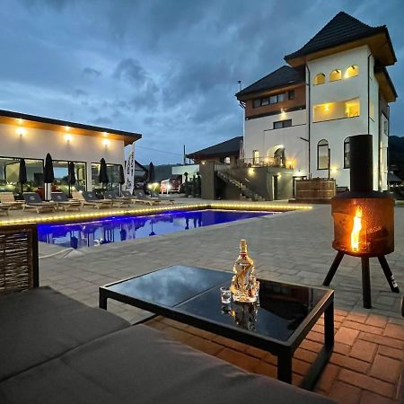 Pensiunea Maramures Guesthouse Вишово-Нижнє Екстер'єр фото